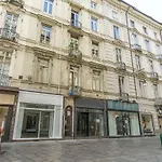 Garibaldi Central Mini Studio